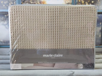 Вафельное пике - покрывало Marie Claire c наволочками бежевое