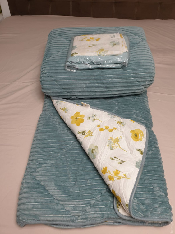 Набір Ковдра антиалергенна 195х215 см Handy Welsoft з простирадлом і наволочками бірюзова