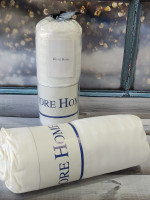 Сатиновая простынь на резинке Diore Home 160x200+30 см с наволочками молочная