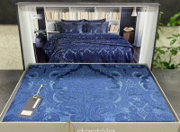 Покривало Dantela Vita Armada indigo 260x260 см з наволочками