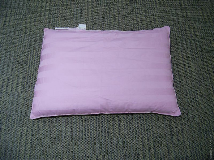 Подушка шелковая Le Vele 70x70 см розовая вес 1 кг