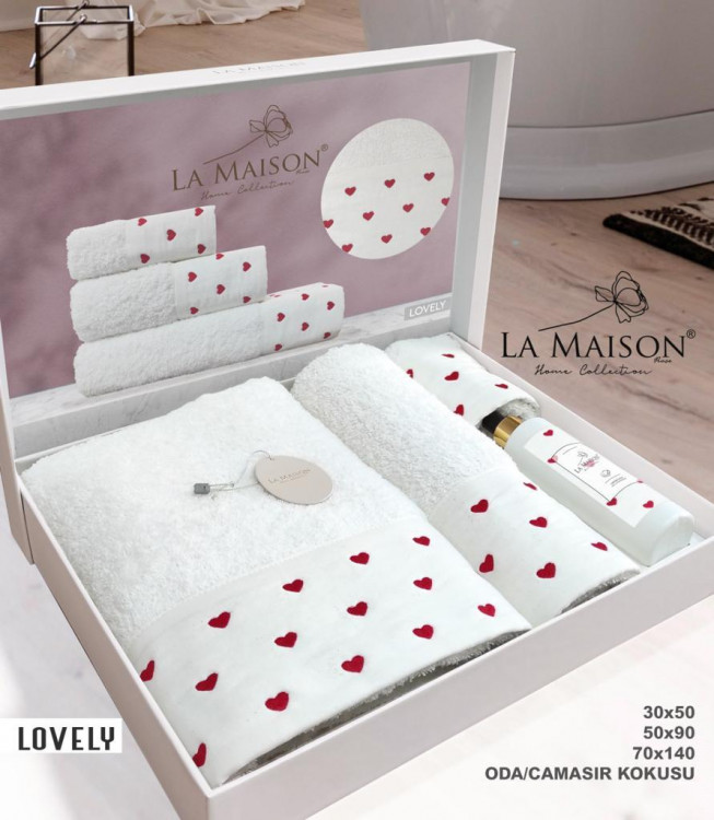 Набір рушників La Maison Lovely із 3 шт. 30х50 см + 50х90 см + 70х140 см з парфумом із сердечками