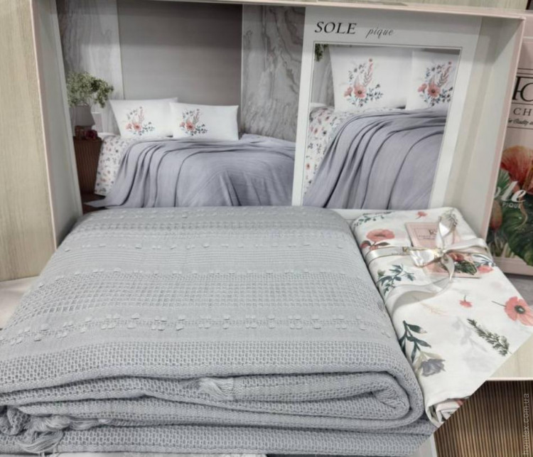 Постільна білизна First choice Deluxe pike Sole світло-сіра набір з піке покривалом євро