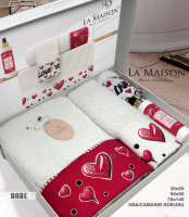Набір рушників La Maison Babe із 3 шт. 30х50 см + 50х90 см + 70х140 см з парфумом із сердечками