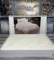 Покривало з наволочками та простирадлом Sahra 240х260 см оксамитовим мереживом молочне Покривало з наволочками та простирадлом Sahra 240х260 см оксамитовим мереживом молочне