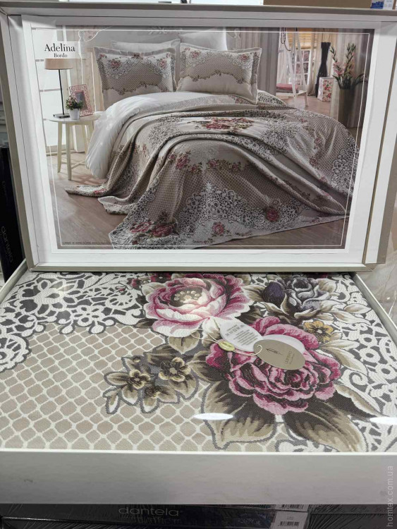 Покрывало гобеленовое Dantela Vita Adelina bordo 260x260 см с наволочками