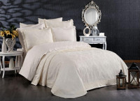 Покрывало жаккардовое с кружевом Finezza Home Diva krem 250x260 см с наволочками 50х70 см молочное Покрывало жаккардовое с кружевом Finezza Home Diva krem 250x260 см с наволочками 50х70 см молочное