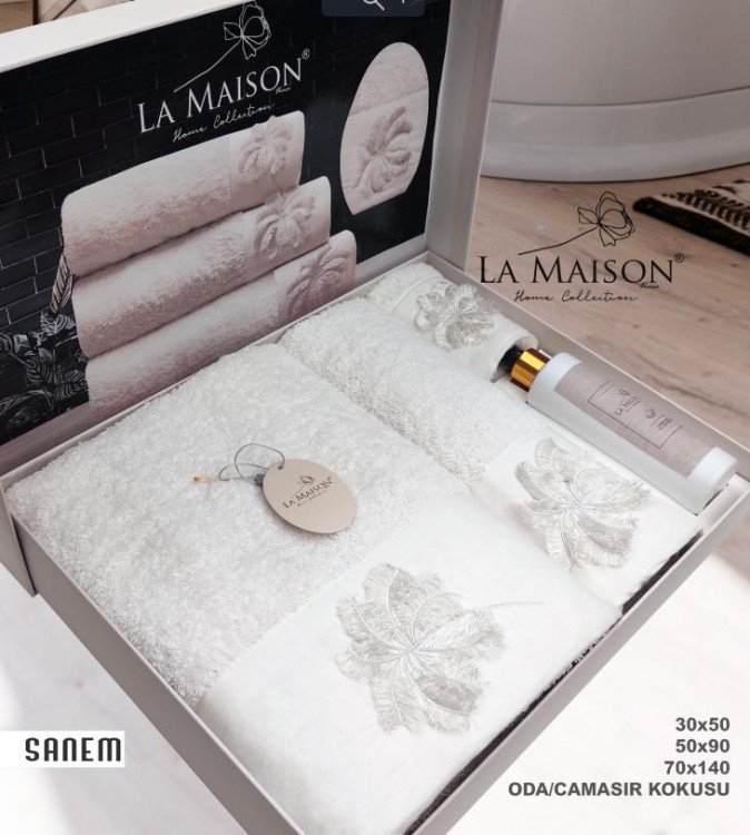 Набір рушників La Maison Sanem з 3 шт. 30х50 см + 50х90 см + 70х140 см з парфумом