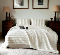 Плед - Покрывало Home Textile Sable Полоска 200x230 см с искусственного меха молочный