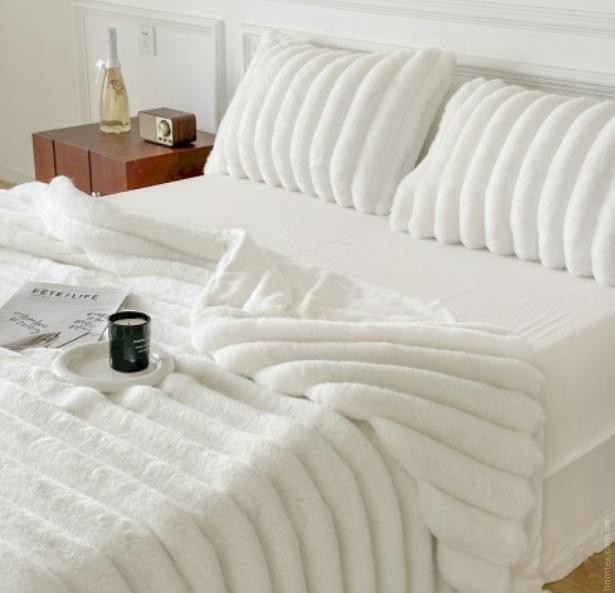 Плед - Покрывало Home Textile Sable Полоска 200x230 см с искусственного меха молочный