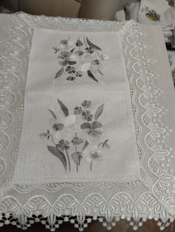 Серветка великодня лляна з вишивкою та мереживом Alltex 40x60 см, модель 18