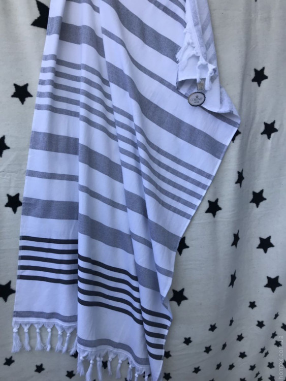 Пляжное полотенце хлопок/махра 172х90 см., в белую- серую полоску с бахромой