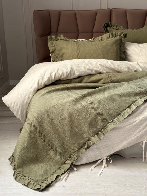 Покривало жакардове Saheser Tziana khaki 240х260 см з наволочками
