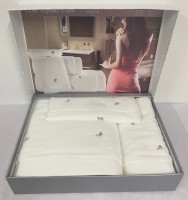 Набір махрових рушників Maison D'or Soft Butterfly з 3-х штук Метелики лілові Набір махрових рушників Maison D'or Soft Butterfly з 3-х штук Метелики лілові