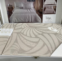 Покривало жакардове Moda Box Taliye 240x260 см бежеве з наволочками