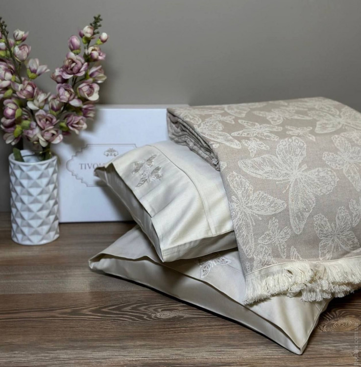 Постельное белье с покрывалом-пике Tivolyo Home Pike Papillon bej (бежевое) евро