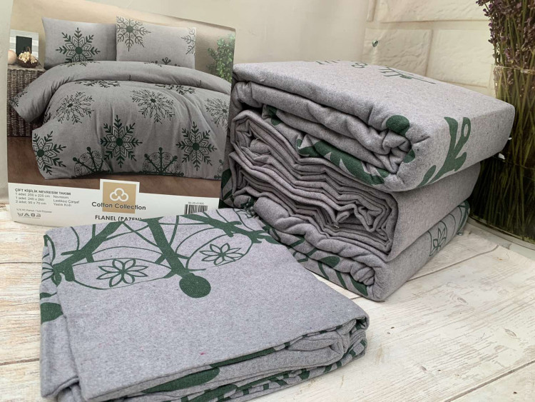 Постільна білизна Cotton Collection фланель сіра із зеленими сніжинками (модель 21) євро