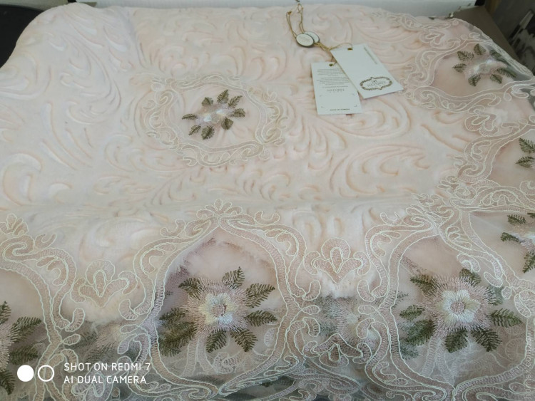 Покрывало Naturel  Rose pudra 240x260 см с простынью и наволочками 