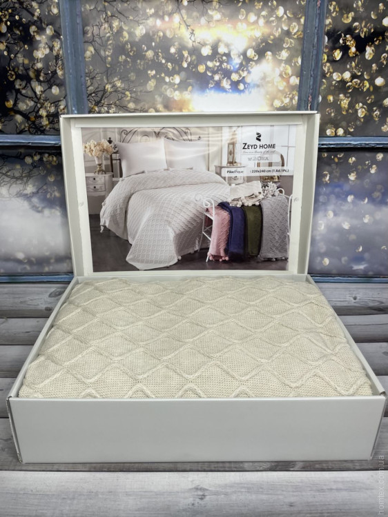 Вязаный плед - покрывало Zeyd Home с помпонами 220x240 см бежевый