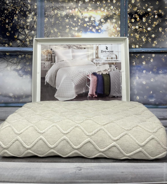Вязаный плед - покрывало Zeyd Home с помпонами 220x240 см бежевый