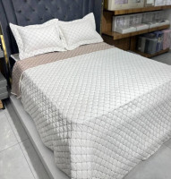 Покрывало жаккардовое My Bed lux 240х260 см с наволочками, молочное Покрывало жаккардовое My Bed lux 240х260 см с наволочками, молочное