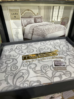 Покривало гобеленова My Bed lux Laura 240x260 см з наволочками 50x70 см