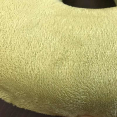 Подушка ErgoFoam ортопедическая рогалик, с эффектом памяти розовая 27х32 см