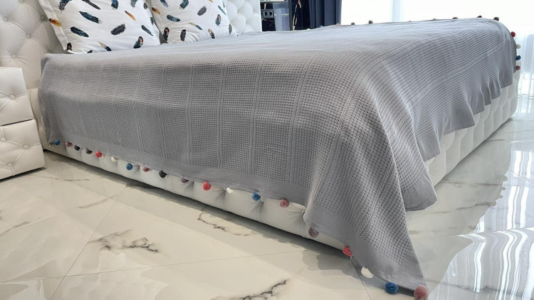 Покрывало - пике Dantela Vita 220x245 см серое с помпонами
