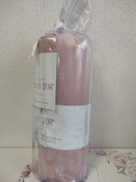 Простынь на резинке Maison D'or saten stripe розовая 180x200 см с наволочками