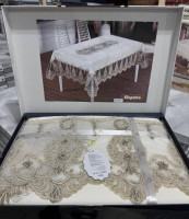 Скатерть льняная с кружевом Maison Royale Klopatra молочная 160x220 см