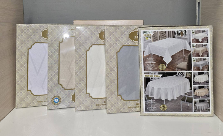 Скатерть овальная тефлоновая Maison Royale Nergis 160x220 см бежевая