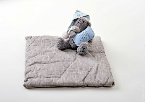 Подушка детская стеганная льняная с наполнителем лён 35х35 см.