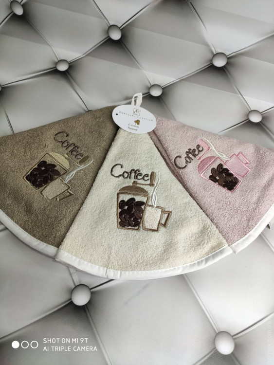 Набор круглых кухонных полотенец Pupilla из 3 -х шт. 50x50 см, модель 1 Набор круглых кухонных полотенец Pupilla из 3 -х шт. 50x50 см, модель 1