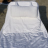 Велюрова біла підстилка - рушник для шезлонгу з подушечкою та кишенею