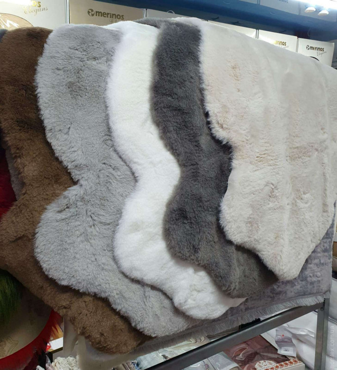 Мягкий пушистый фигурный коврик Armada 70x100 см бежевый