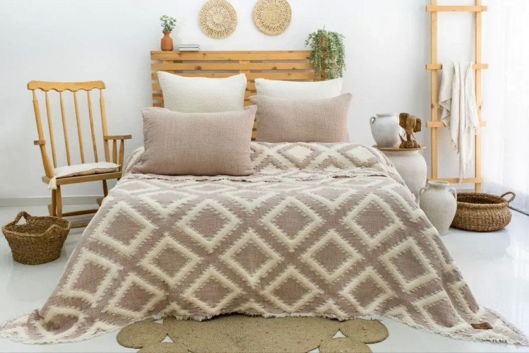 Покривало муслінове Saheser Sonia Beige 240x260 см з наволочками