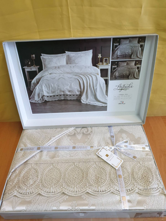 Покривало жакардове з мереживом Moda Box Aybuke 240x260 см з наволочками бежеве