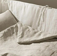 Льняной защитный бортик на детскую кроватку