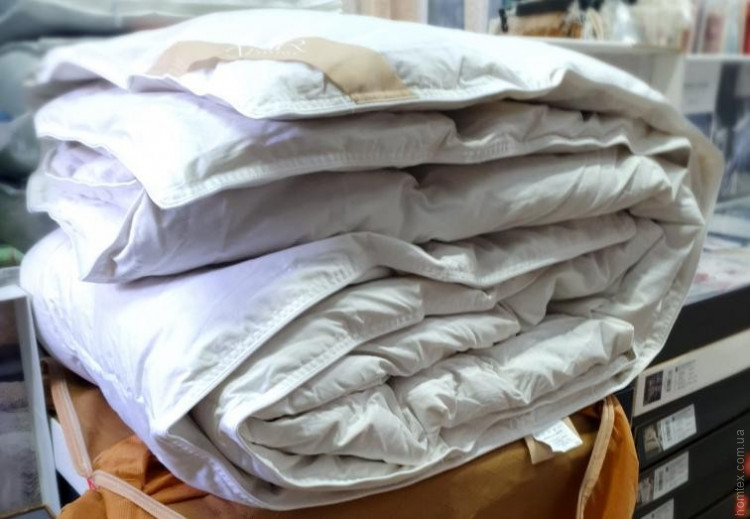 Ковдра пухова NHR 195x215 см (90% пуху)