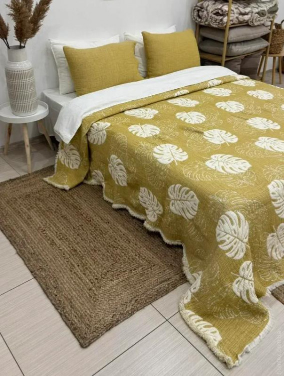 Покрывало муслиновое Saheser Forest Yellow 240x260 см с наволочками