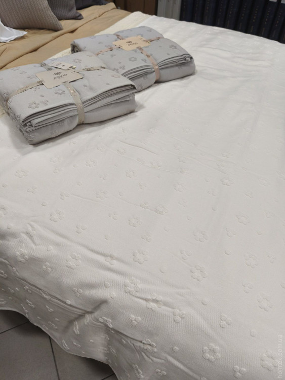 Махрове простирадло - покривало Pavia Herbert 220x240 см, колір в асортименті