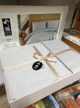 Покрывало с наволочками с рельефным узором Moss Home Rose Grey 225х240 см