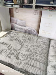 Покрывало с наволочками Pupilla Queen серое 250x260 см
