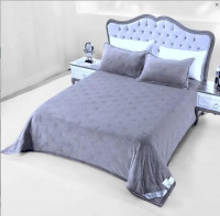 Покрывало велюровое Home textile Точки 200х230 см светло-серое