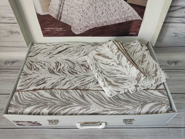 Покривало жакардове Tetti Aylin tas 240x260 см з наволочками