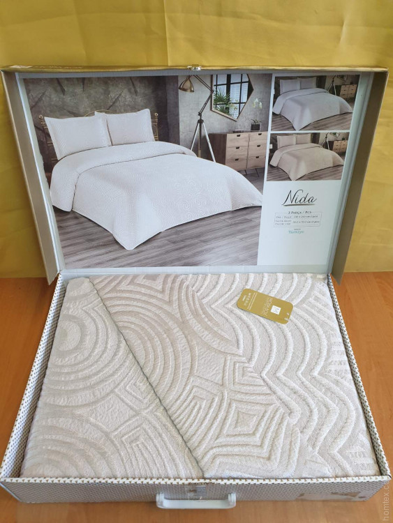 Покривало жакардове Moda Box Nida 240x260 см з наволочками бежеве