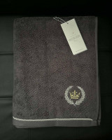 Полотенце махровое Maison D'or коричневое с вышивкой 85x150 см