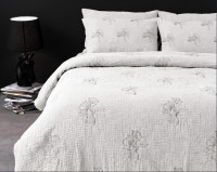 Постельное белье La Maison Foren Crystal из муслина евро с вышивкой Постельное белье La Maison Foren Crystal из муслина евро с вышивкой