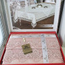 Скатерть велюровая с кружевом 160х220 + салфетка 100х100 Maison Royale  Diamond, Pudra