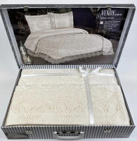 Покрывало жаккардовое с кружевом 260x260 см KC Home Vendy Krem